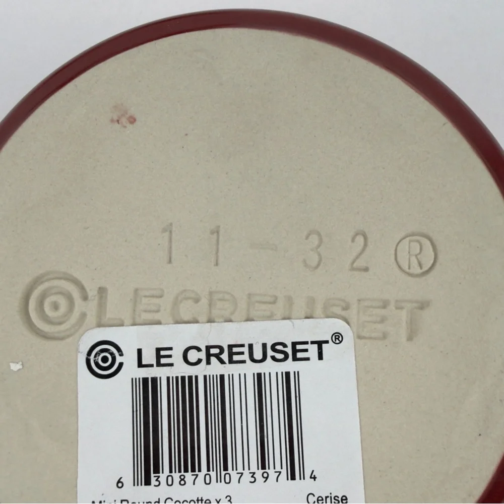 Le Creuset Cerise Red 8 oz Mini Round Cocotte Stoneware Set of 2 New